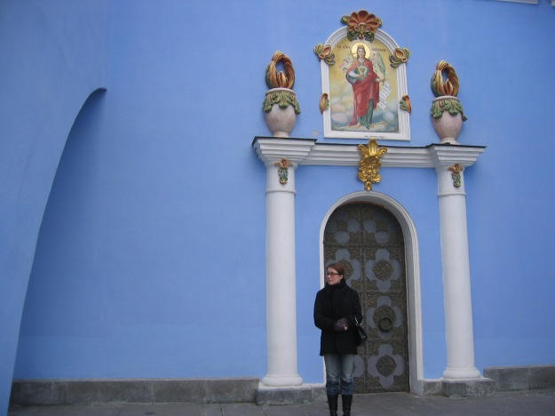 They do love blue color! One would almost think it has some symbolic value for the Orthodox church!